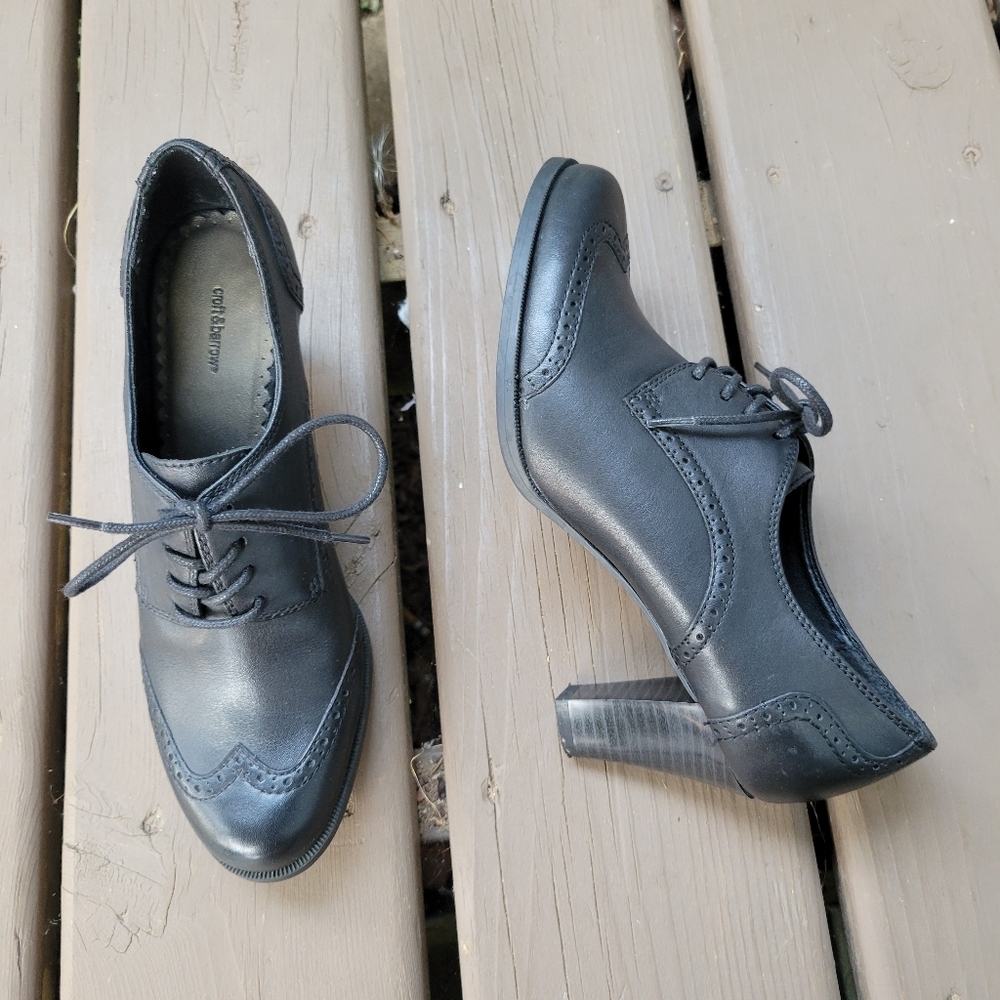 Vintage 90s y2k Preppy Acadamia Twee Black Leather Chunky Heeled Cap Toe Oxfords